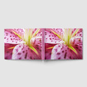 Stargazer Lily Bright Magenta Floral Gastenboek (Volledig)