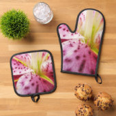 Stargazer Lily Bright Magenta Floral Ovenwant & Pannenlap Set (Top down)