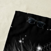 Starlight-leeuw met kroonmonogram zwart strandlaken (In situ)