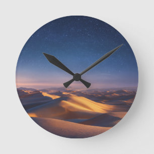 Starnacht boven gouden woestijnduinen landschap ronde klok
