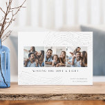Starred Tidings | 3 Foto Collage Hanukkah Kaart<br><div class="desc">Verstuur hanukkah groeten in een chique stijl met deze elegante en moderne fotocollage kaarten met drie vierkante foto's die naast elkaar zijn uitgelijnd en die zijn voorzien van lijntreksels bovenaan en onderaan. "Wishing You Love and Light" staat in de moderne tekst, met je "Happy Hanukkah" en je familienaam rechtsonder. Het...</div>
