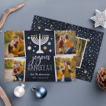 Starry lampjes | Hanukkah Photo Collage Kaart<br><div class="desc">Op de Festive Hanukkah-fotokaart staan vier foto's in een collage lay-out,  met "joyous Hanukkah" in witte letters op een blauw marineklecht met een verlichte menorah en witte,  blauwe en gouden sterren. Personaliseer met uw namen onder,  en voeg een extra foto aan de rug toe.</div>