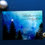 Starry Winter Nachtnacht met sterren, Pine & Kerst Feestdagenkaart<br><div class="desc">Mooie elegante dennenbomen in silhouet tegen een achtergrond van diepe blauwe sterrenhemel in de winter met één gloeiende ster en kerstquote met zowel aangepaste tekstafbeeldingen als bewerkbare tekstvelden. De achtergrond kenmerkt complementaire bossen op silhouet en editable tekstgebieden.</div>