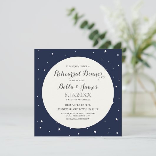 Stars Midnight Blue Moon Rehearsal Dinner Invite Kaart (Staand voorkant)
