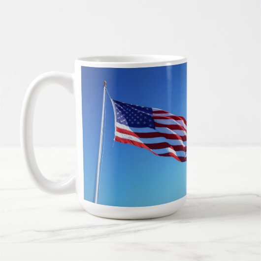 Stars, Stripes & Coffee – Patriotic American Flag  Koffiemok (Links)
