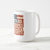 Stars, Stripes & Women’s Rights Distressed Flag Koffiemok (Voorkant rechts)