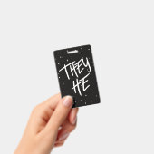 Stars ze/He Pronouns Badge (Handheld)