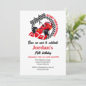 Start uw motoren rode race auto elke leeftijd verj kaart (Staand voorkant)