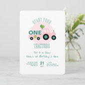 Start uw tractoren roze 1e verjaardag kaart (Staand voorkant)