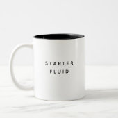 STARTER FLUID Fun Modern Trendy Typography Quote Tweekleurige Koffiemok (Links)