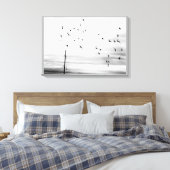 Startvogels vliegen met een Hydro Wires Stark Scen Canvas Afdruk (Insitu (Slaapkamer))