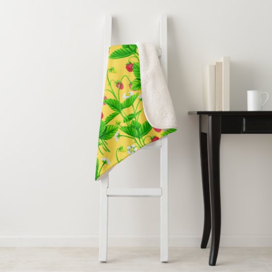 Starwberry tuin op geel sherpa deken (In situ)