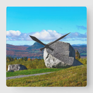 State Park Sentinel Rock, Westmore, Vermont Vierkante Klok