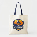 State Pride | Wyoming Tote Bag<br><div class="desc">Anderson Design Group is een bekroonde illustratie- en ontwerpfirma in Nashville,  Tennessee. Oprichter Joel Anderson leidt een team van getalenteerde artiesten naar creëer originele poster kunst die lijkt op klassieke  prints van de jaren 20 tot de jaren 60.</div>