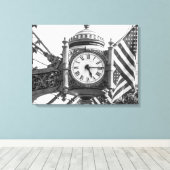 State Street Clock | Zwart-wit landschap Canvas Afdruk (Insitu (Houten vloer))
