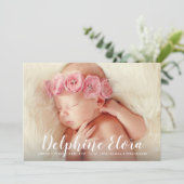 Statement Naam Witte Script Baby Meisje Foto Geboo Aankondiging (Staand voorkant)