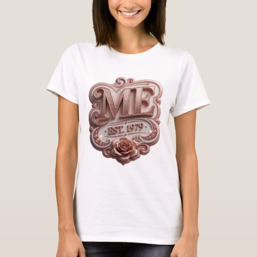 Statement Roze ME EST 1979 Design T-shirt (Voorkant)