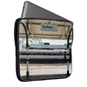 station van Durham Laptop Sleeve (Voorkant Rechts)
