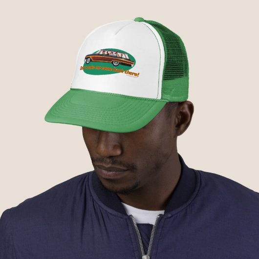 Stationswagon Retro (bruin en groen) Trucker Pet (In situ)