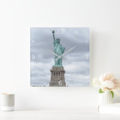 STATUUT VAN DE VRIJHEID VIERKANTE KLOK (Huis)