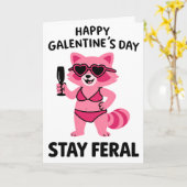 Stay Feral Galentines Raccoon Card Kaart (Gele Bloem)