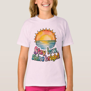 'Stay Low Shine Bright' Dgn1-by Maaya_P- Kinder Ro T-shirt