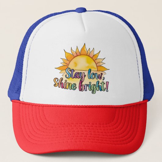 'Stay Low Shine Bright' Dgn2-by Maaya_Prints- Trucker Pet (Voorkant)