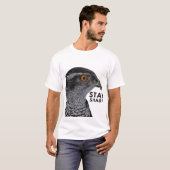 Stay Sharp Hawk T-Shirt – Bold Bird of Prey Wildli (Voorkant volledig)
