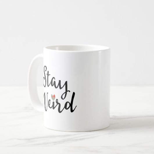 Stay Weird Whimsical Typografie met hart Koffiemok (Voorkant links)