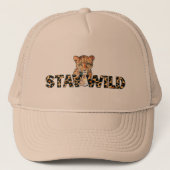 Stay Wild – Leopard Print & Cheetah Head Trucker Pet (Voorkant)