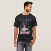 Stay Wild Moon Child Hippie Sitting on Crescent Mo T-shirt (Voorkant volledig)