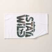 Stay Wild - Natuur-geïnspireerd ontwerp Bad Handdoek (Handdoek)
