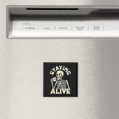 Staying Alive Funny Halloween Skeleton Drink Co Magneet (Insitu (Vaatwasser))