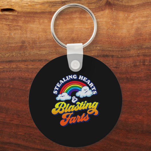 Stealing Hearts &amp; Blasting Farts Funny Rainbow Sleutelhanger (Voorkant)