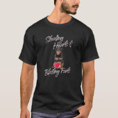 Stealing Hearts Blasting Farts Rottweiler Valentin T-shirt (Voorkant)