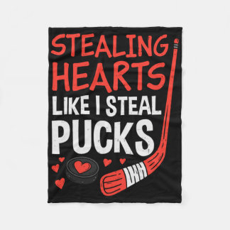 Stealing Hearts Stealing Pucks Hockey Valentines D Fleece Deken