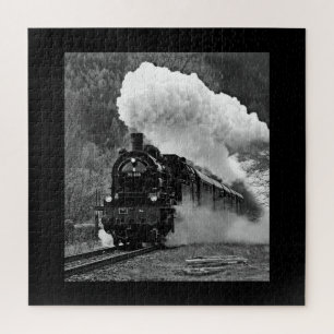 Steam engine locomotief black white train forest legpuzzel