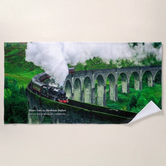 Steam Train in Glenfinnan Viaduct - Naam toevoegen Strandlaken (Voorkant)