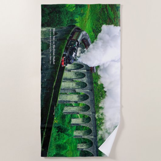 Steam Train in Glenfinnan Viaduct - Naam toevoegen Strandlaken (Voorkant)