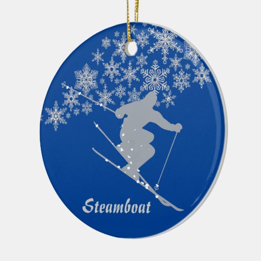 Steamboot Snowflake Skier op maat Keramisch Ornament (Links)