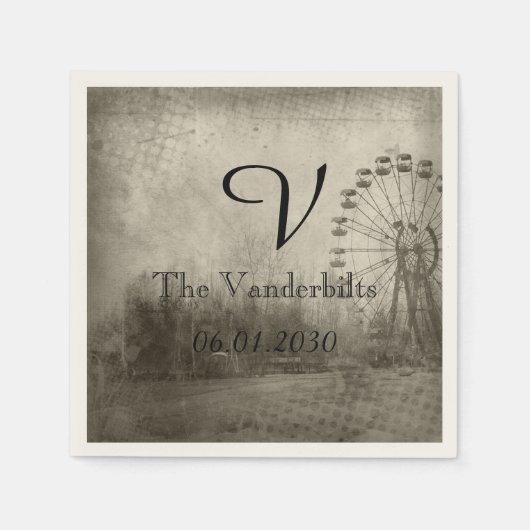 Steampunk Carnaval Top Hoed Monogram Bruiloft Serv Servet (Voorkant)