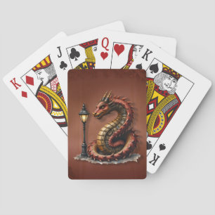 Steampunk Dragon naast een straatlamp. Pokerkaarten