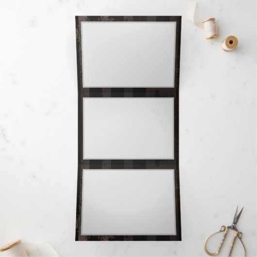 Steampunk Dragonflies op bruine gestreepte achterg Drieluik Aankondiging (Binnen)