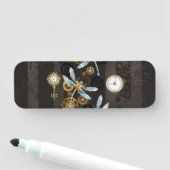 Steampunk Dragonflies op bruine gestreepte achterg Naamplaatje (In situ)