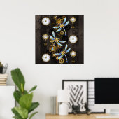 Steampunk Dragonflies op bruine gestreepte achterg Poster (Thuiskantoor)