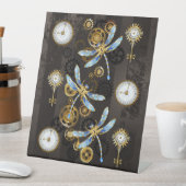 Steampunk Dragonflies op bruine gestreepte achterg Reclamebord Met Voetstuk (Insitu)