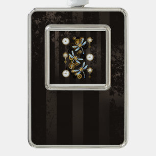 Steampunk Dragonflies op bruine gestreepte achterg Verzilverd Omlijst Ornament