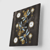 Steampunk Dragonflies op bruine gestreepte achterg Vierkante Klok (Hoek)