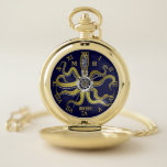 Steampunk Gears Octopus Kraken Nautisch Monogram Zakhorloge<br><div class="desc">Dit tentacled steampunk-zee monster heeft acht widerachtige gouden aanhangsels, een centrale zilveren versnelling en veel tandwielen en bouten die zijn kop, ogen en zuigbekers vormen. Het is een robotoctopus / kraken, een monster van een metalen machine voor iedereen die van geeky science-fiction / fantasie schepsels houdt. Op dit zakhorloge zijn...</div>