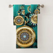 Steampunk Jewelry Watch on a Green Background Bad Handdoek (Insitu)